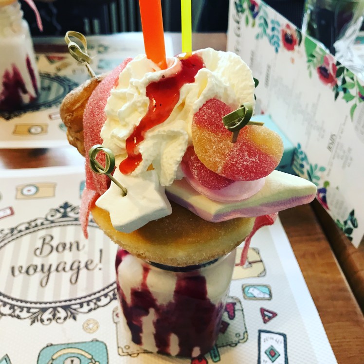fruit-shake-milkshake-freakshake-freak